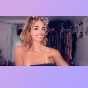 Meet your Posher, Alexis